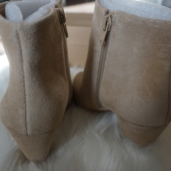 Lucky Brand Sario Boots booties Suede $100 MSRP - Picture 2 of 4
